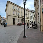House * Krakkó