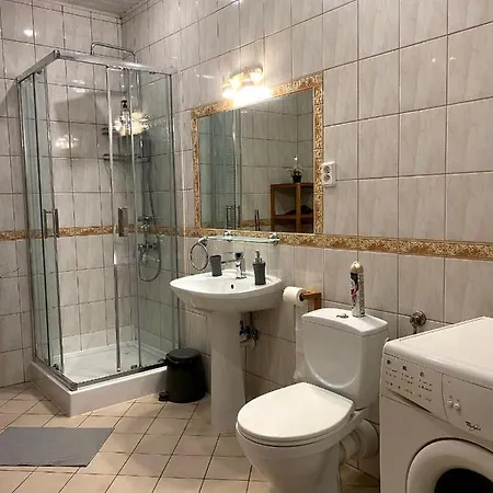 Real Vip Vandrerhjem *