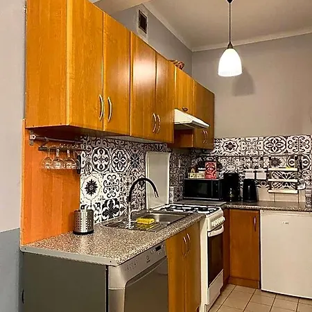 House אכסניה *